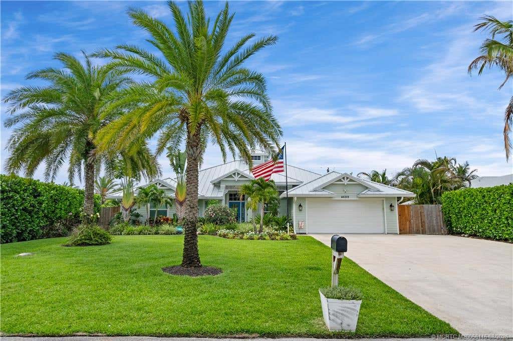 Photo of 4689 SE Glenridge Trail, Stuart, FL 34997 (MLS # M20056115)
