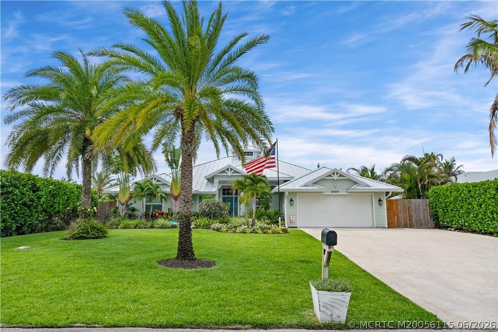 Photo of 4689 SE Glenridge Trail, Stuart, FL 34997 (MLS # M20056115)