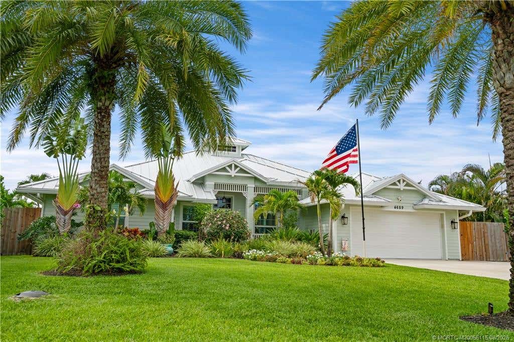 Photo of 4689 SE Glenridge Trail, Stuart, FL 34997 (MLS # M20056115)