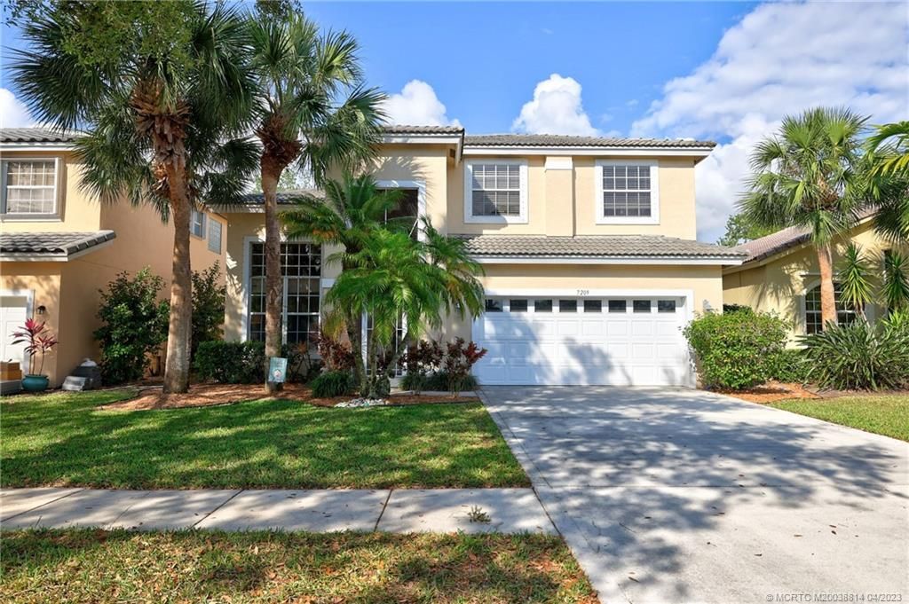 Photo of 7209 SE Magellan Lane, Stuart, FL 34997 (MLS # M20038814)