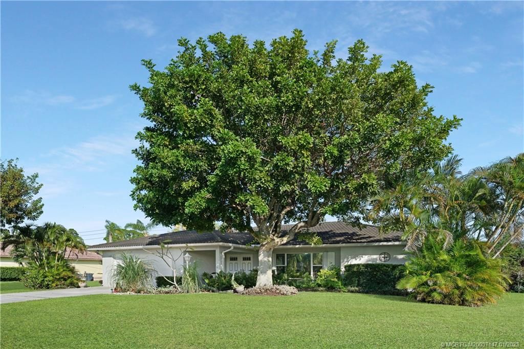 Photo of 2425 NW Everglades Boulevard, Stuart, FL 34994 (MLS # M20037147)