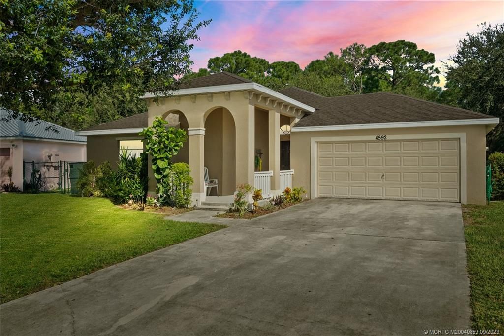 Photo of 4592 SE Murray Cove Circle SE, Stuart, FL 34997 (MLS # M20040859)