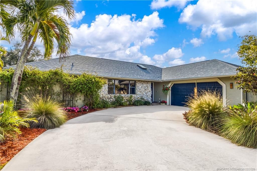 Photo of 1725 SE Mariana Road, Port Saint Lucie, FL 34952 (MLS # M20048799)