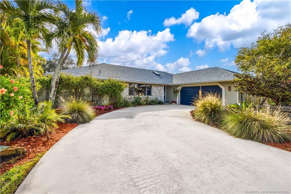 Photo of 1725 SE Mariana Road, Port Saint Lucie, FL 34952 (MLS # M20048799)