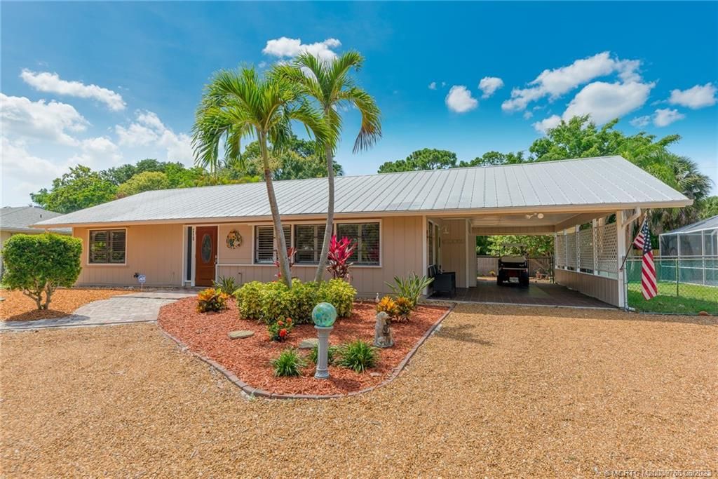 Photo of 4991 SE Pompano Terrace, Stuart, FL 34997 (MLS # M20039766)