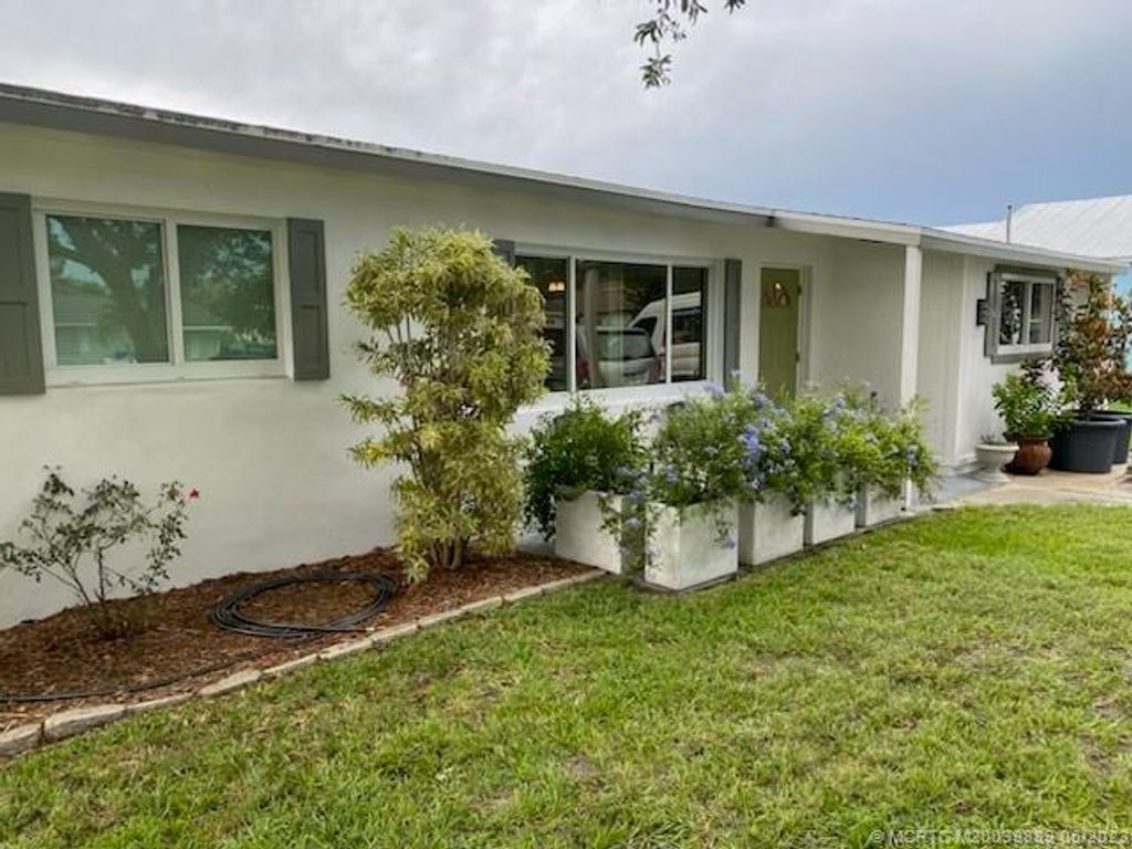 Photo of 2167 SE Harrison Street, Stuart, FL 34997 (MLS # M20039889)