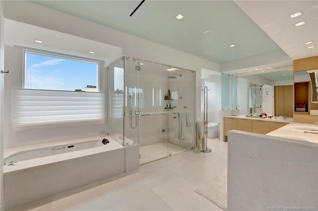 Stuart, Florida 34996, United States, 6 Bedrooms Bedrooms, ,7 BathroomsBathrooms,Residential,Active,18624