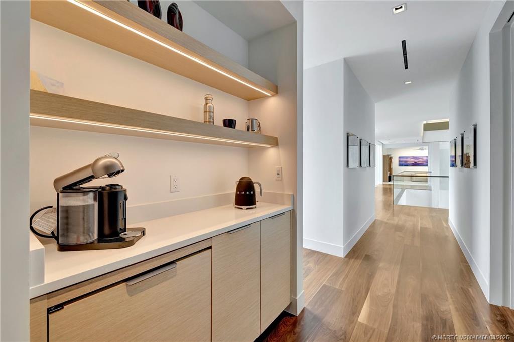 Stuart, Florida 34996, United States, 6 Bedrooms Bedrooms, ,7 BathroomsBathrooms,Residential,Active,18624