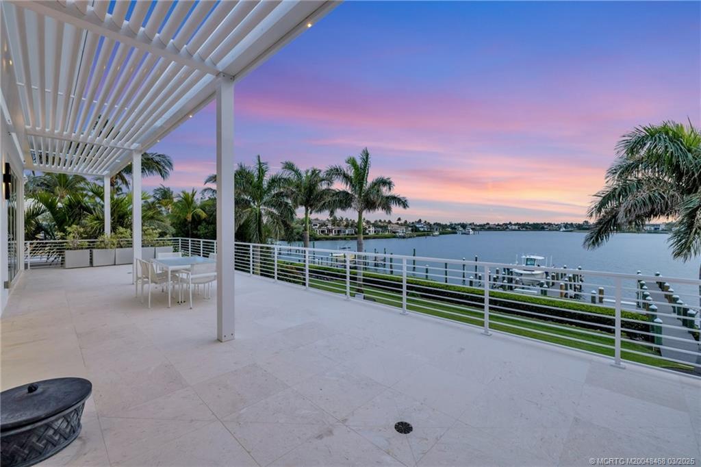 Stuart, Florida 34996, United States, 6 Bedrooms Bedrooms, ,7 BathroomsBathrooms,Residential,Active,18624