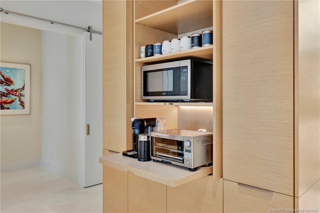 Stuart, Florida 34996, United States, 6 Bedrooms Bedrooms, ,7 BathroomsBathrooms,Residential,Active,18624