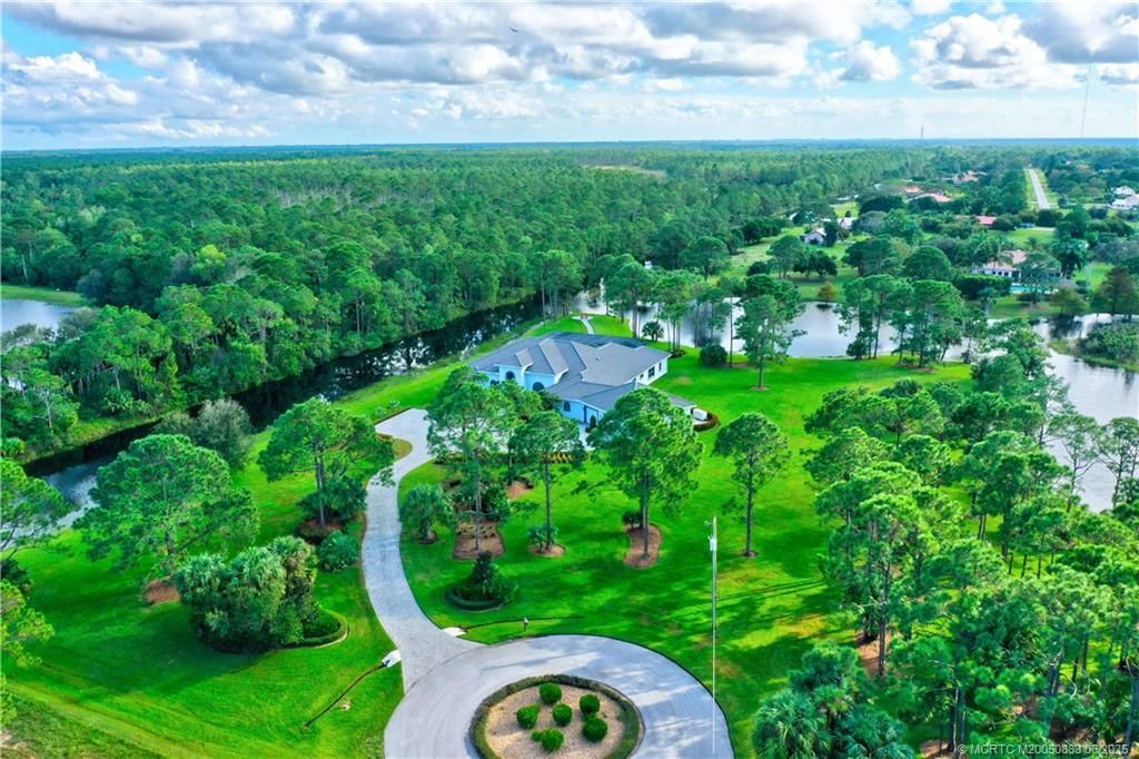 Photo of 2308 SW Austin Lane, Palm City, FL 34990 (MLS # M20050883)