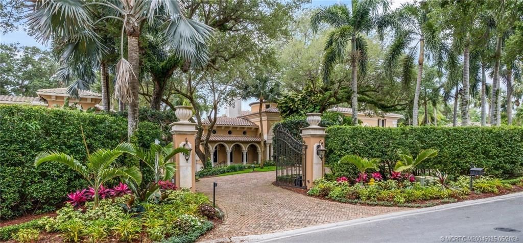 Photo of 5 NE Lagoon Island Court, Stuart, FL 34996 (MLS # M20045025)