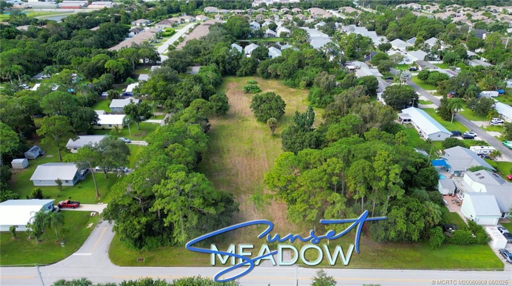 Photo of 2300 SW Sunset Trail, Palm City, FL 34990 (MLS # M20050908)