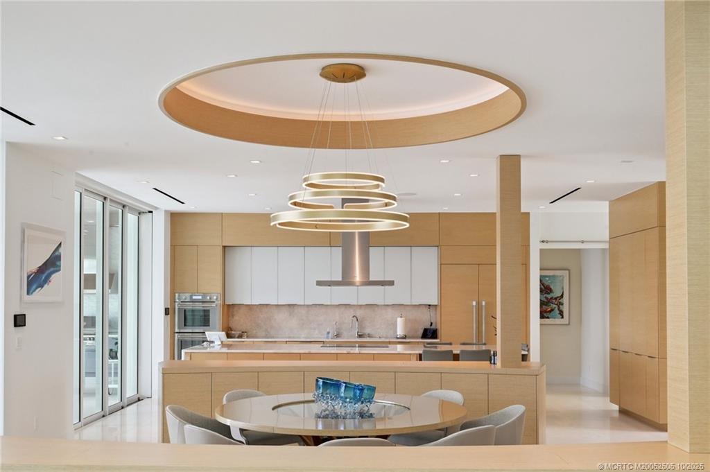 Stuart, Florida 34996, United States, 6 Bedrooms Bedrooms, ,7 BathroomsBathrooms,Residential,Active,225209