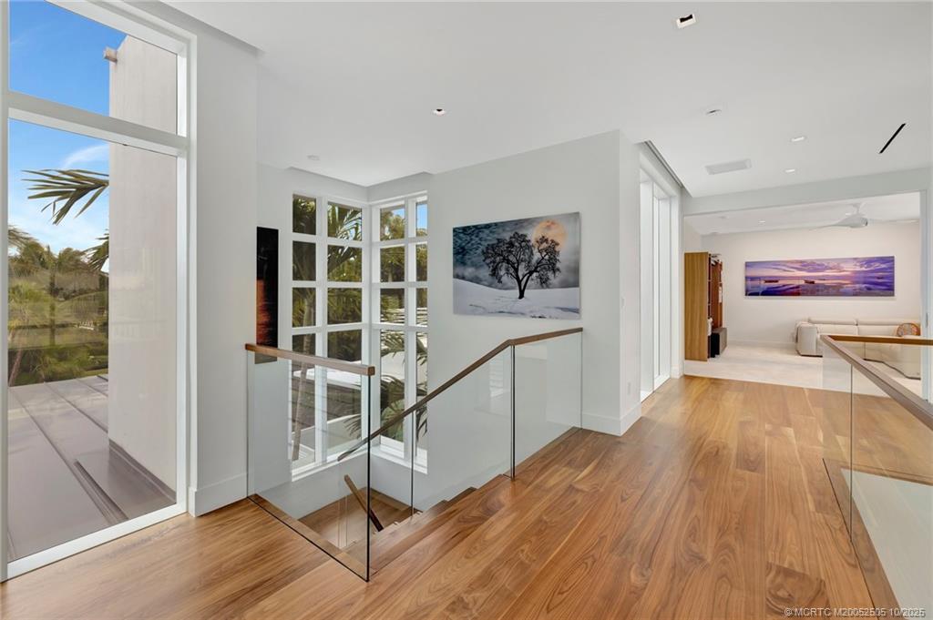 Stuart, Florida 34996, United States, 6 Bedrooms Bedrooms, ,7 BathroomsBathrooms,Residential,Active,225209