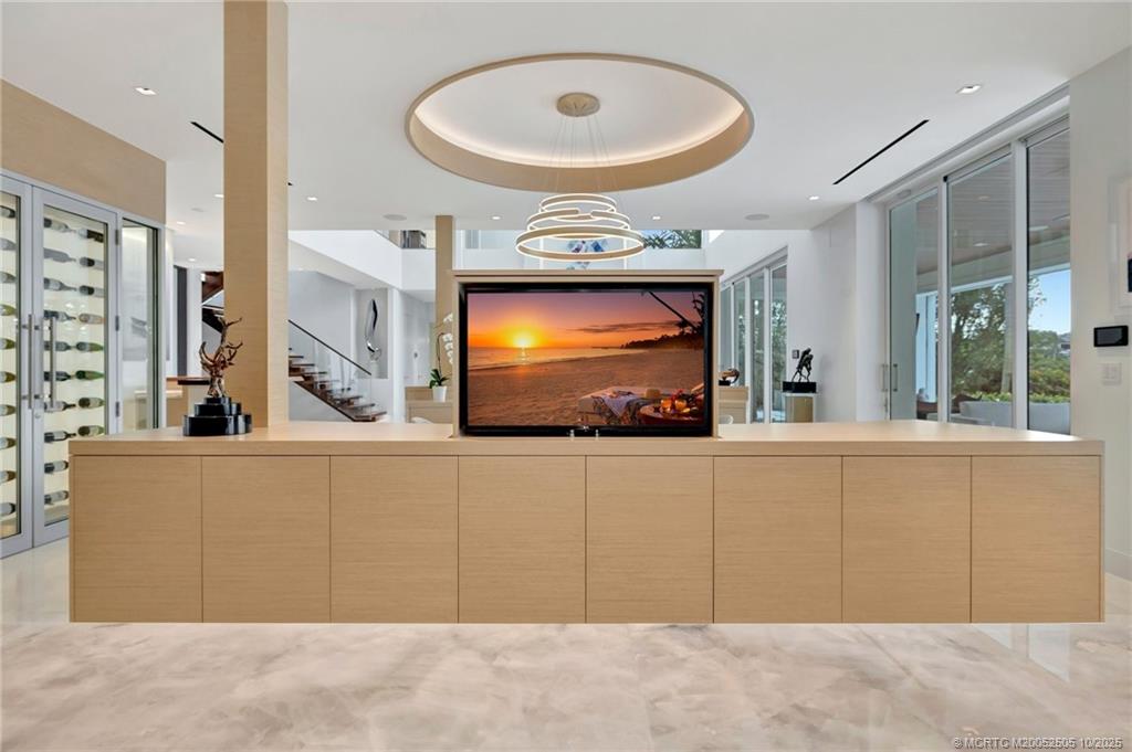 Stuart, Florida 34996, United States, 6 Bedrooms Bedrooms, ,7 BathroomsBathrooms,Residential,Active,225209