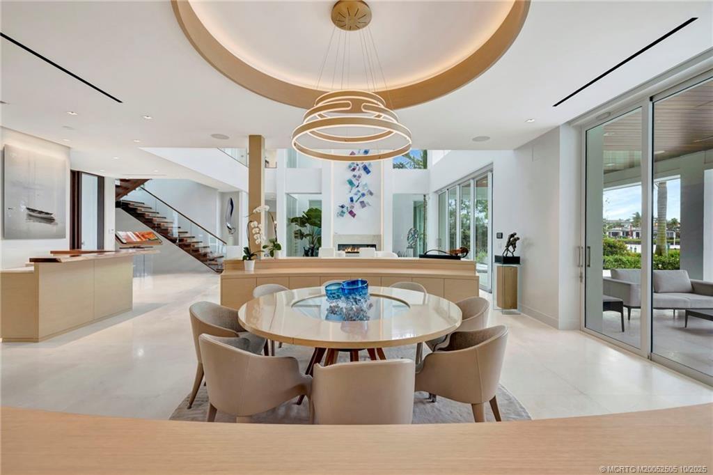 Stuart, Florida 34996, United States, 6 Bedrooms Bedrooms, ,7 BathroomsBathrooms,Residential,Active,225209