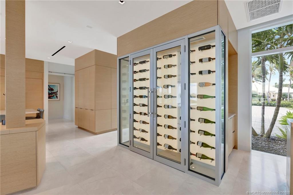 Stuart, Florida 34996, United States, 6 Bedrooms Bedrooms, ,7 BathroomsBathrooms,Residential,Active,225209