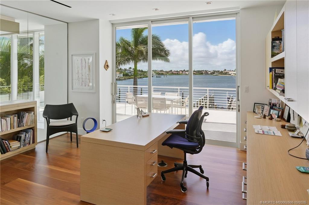 Stuart, Florida 34996, United States, 6 Bedrooms Bedrooms, ,7 BathroomsBathrooms,Residential,Active,225209