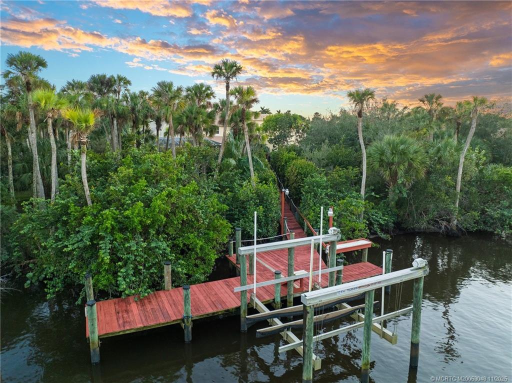 299 SW Lost River Road