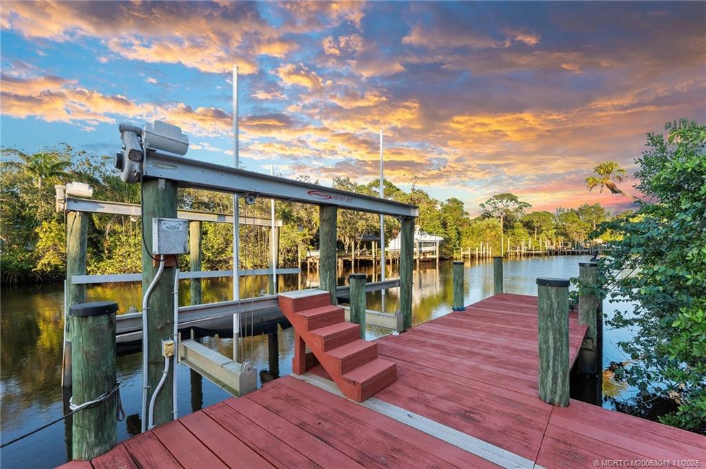 299 SW Lost River Road