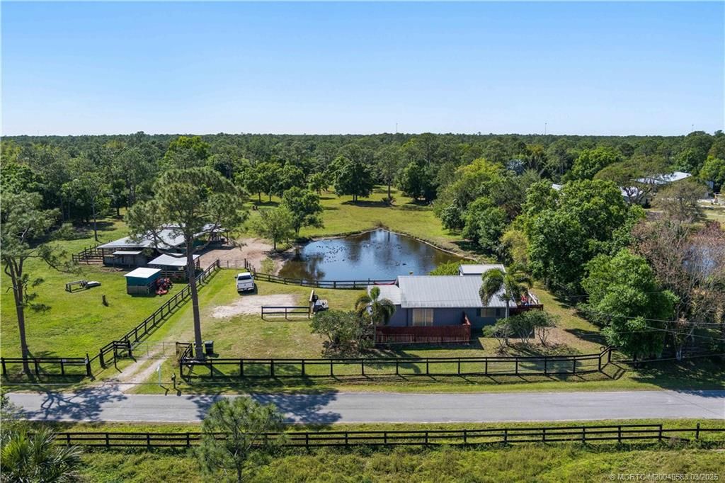 Photo of 5522 SW Ranchito Street, Palm City, FL 34990 (MLS # M20049583)