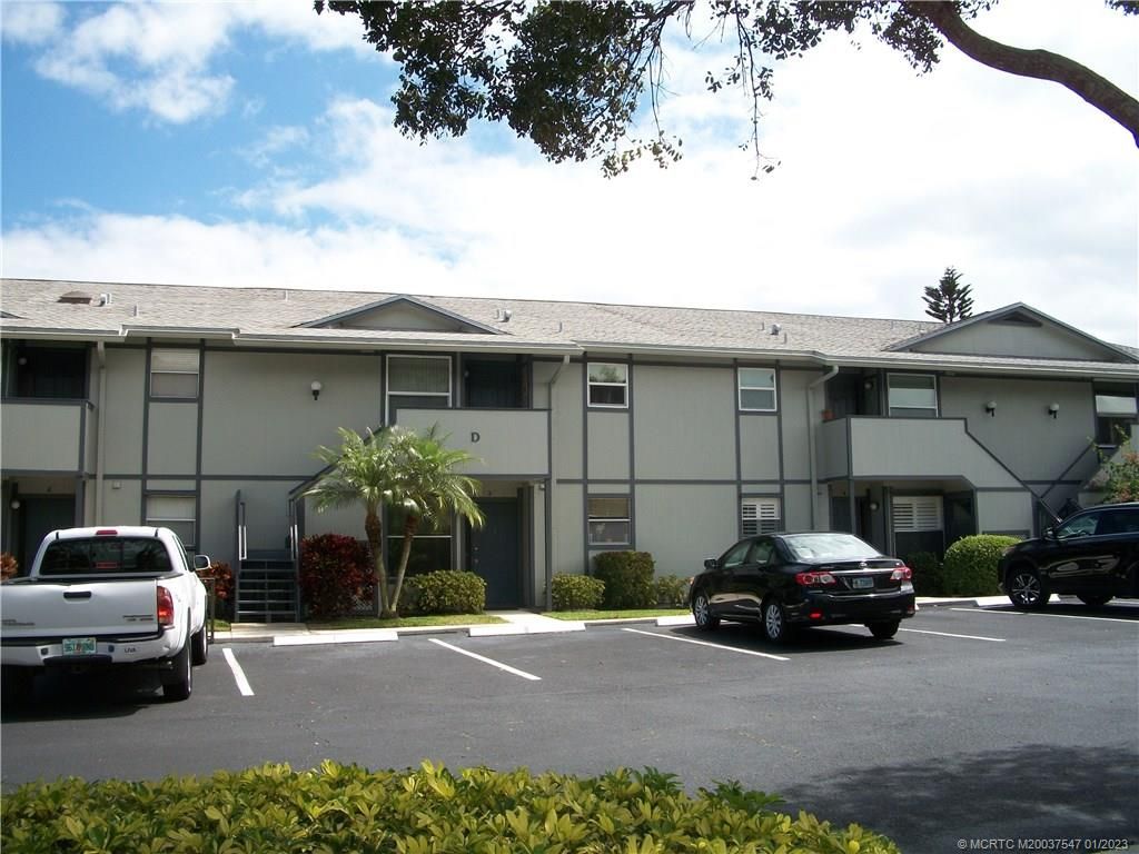 Photo of 10501 SE Croft Court SE #D-2, Hobe Sound, FL 33455 (MLS # M20037547)