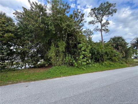 Lot 10,20 1/2 21 SE Pinehaven Avenue Hobe Sound FL 33455
