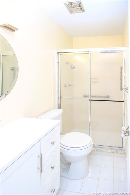 Stuart, Florida 34996, United States, 2 Bedrooms Bedrooms, ,2 BathroomsBathrooms,Residential,Pending,207836