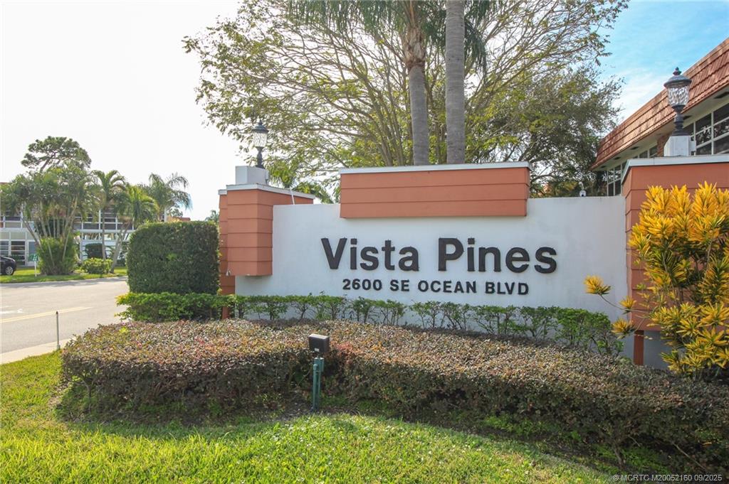 Stuart, Florida 34996, United States, 2 Bedrooms Bedrooms, ,2 BathroomsBathrooms,Residential,Pending,207836