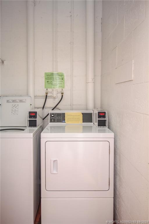 Stuart, Florida 34996, United States, 2 Bedrooms Bedrooms, ,2 BathroomsBathrooms,Residential,Pending,207836