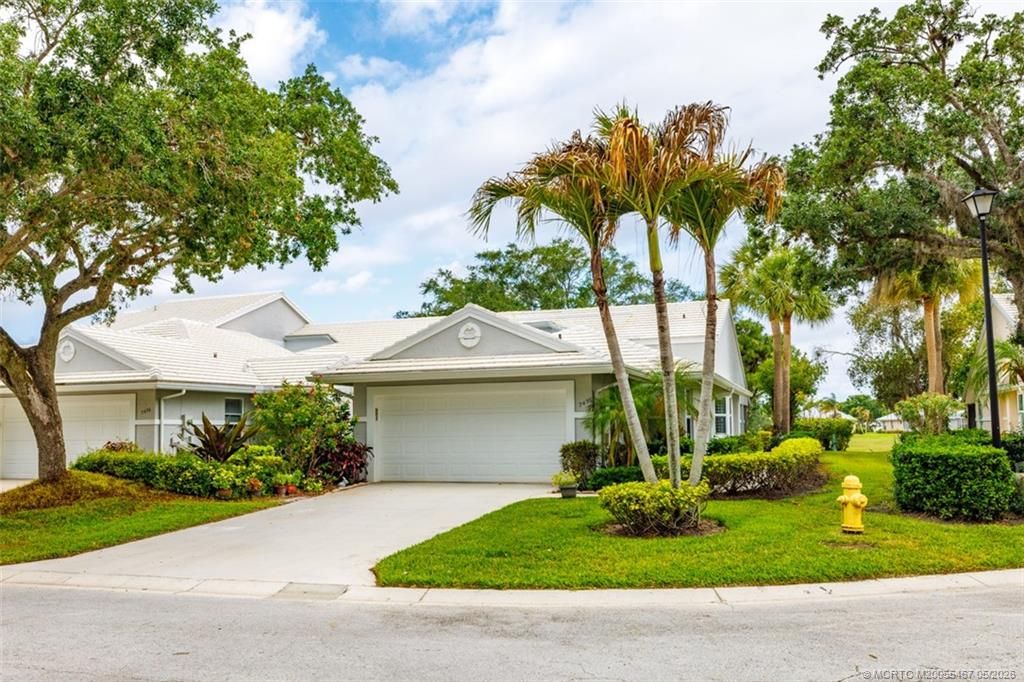 Photo of 2438 SW Foxpoint Trail, Palm City, FL 34990 (MLS # M20055467)