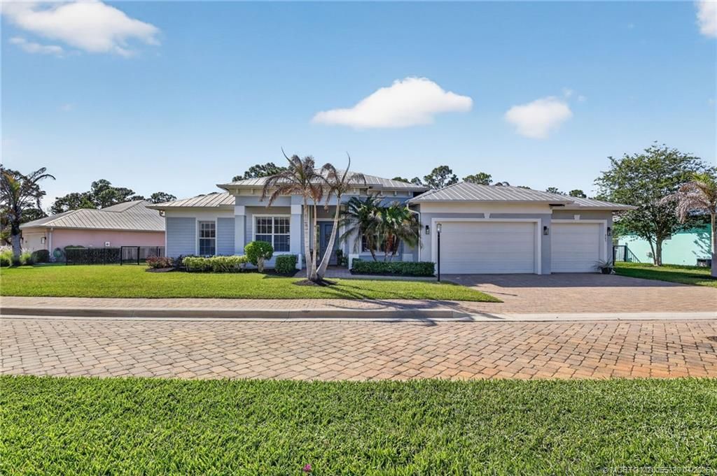 Photo of 263 SW Cocoloba Way, Stuart, FL 34997 (MLS # M20055320)