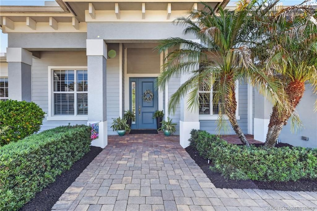 Photo of 263 SW Cocoloba Way, Stuart, FL 34997 (MLS # M20055320)