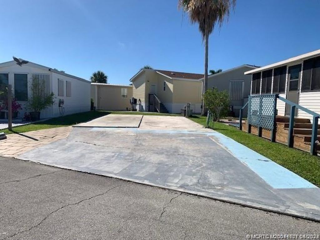 Photo of 534 Nettles Boulevard, Jensen Beach, FL 34957 (MLS # M20044607)