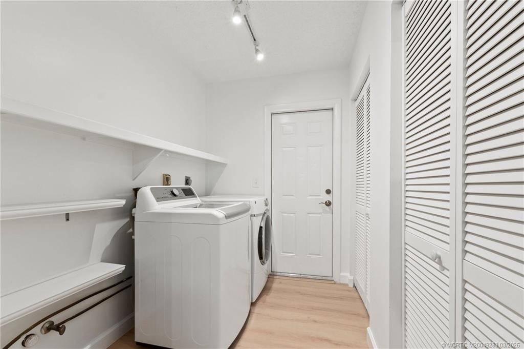 Palm City, Florida 34990, United States, 3 Bedrooms Bedrooms, ,2 BathroomsBathrooms,Residential,Pending,80391