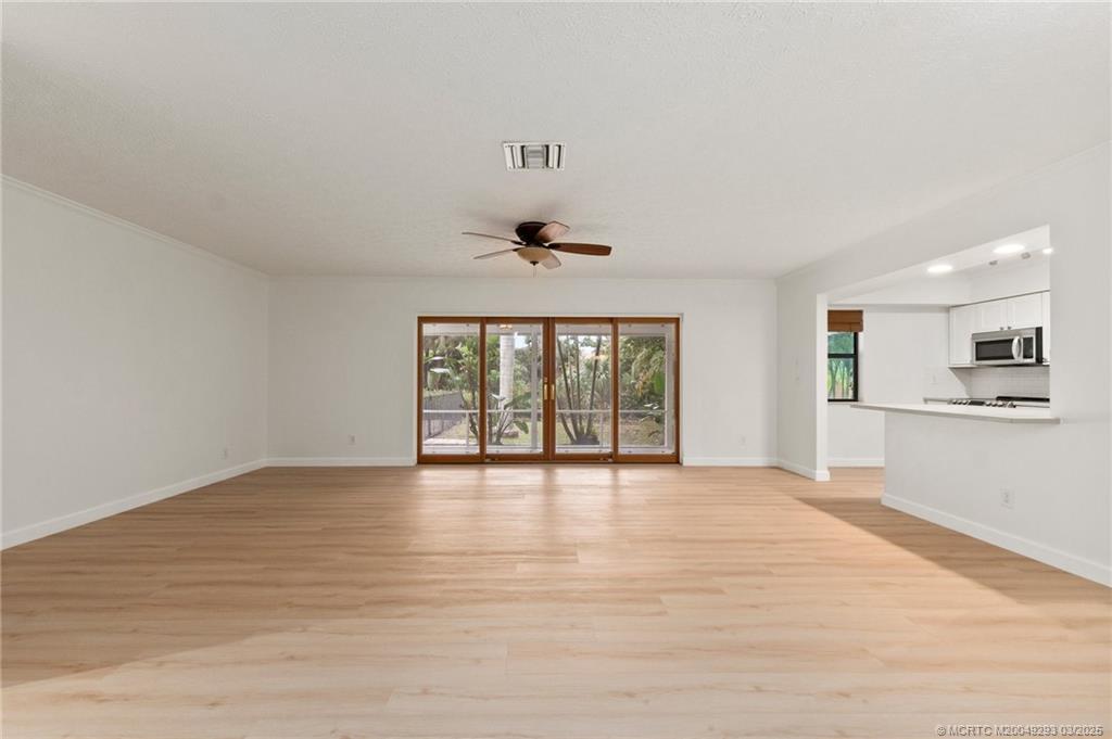 Palm City, Florida 34990, United States, 3 Bedrooms Bedrooms, ,2 BathroomsBathrooms,Residential,Pending,80391