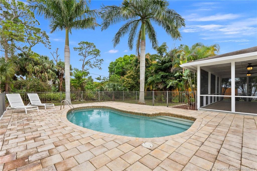 Palm City, Florida 34990, United States, 3 Bedrooms Bedrooms, ,2 BathroomsBathrooms,Residential,Pending,80391