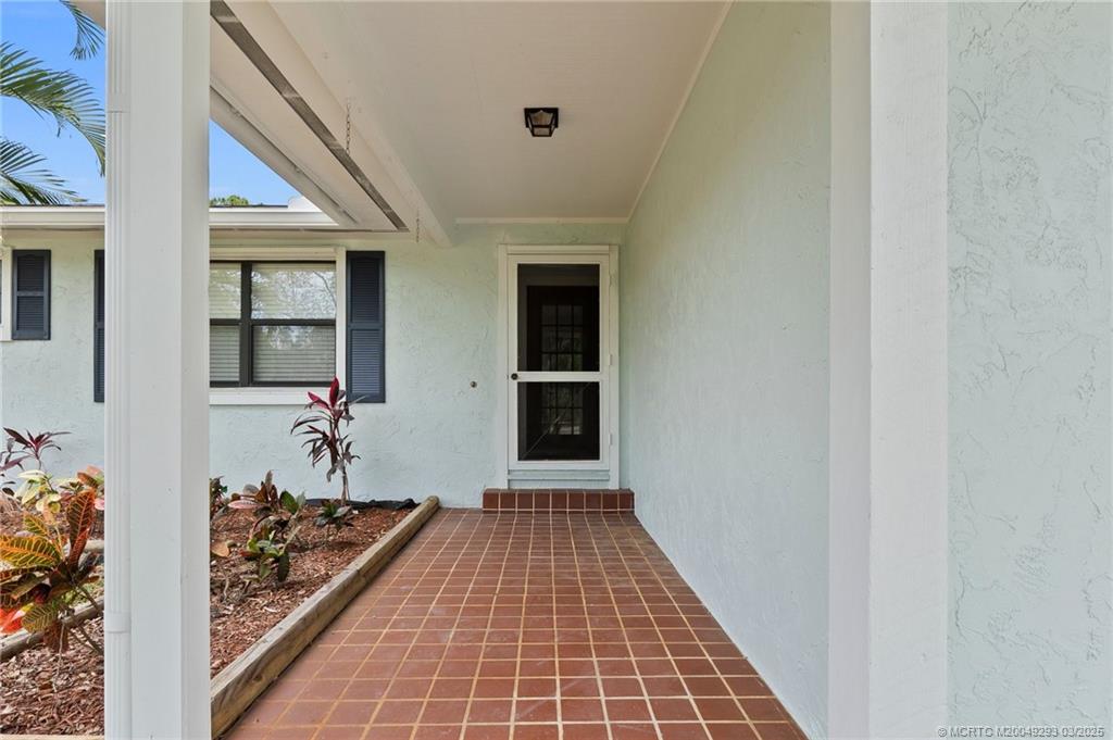 Palm City, Florida 34990, United States, 3 Bedrooms Bedrooms, ,2 BathroomsBathrooms,Residential,Pending,80391