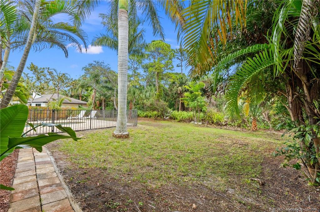 Palm City, Florida 34990, United States, 3 Bedrooms Bedrooms, ,2 BathroomsBathrooms,Residential,Pending,80391