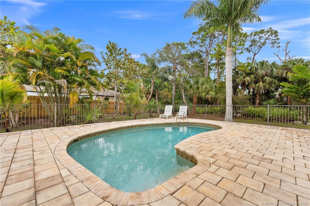 Palm City, Florida 34990, United States, 3 Bedrooms Bedrooms, ,2 BathroomsBathrooms,Residential,Pending,80391