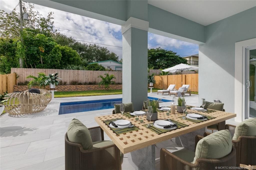 Photo of 1950 NE Dixie Highway, Jensen Beach, FL 34957 (MLS # M20044506)