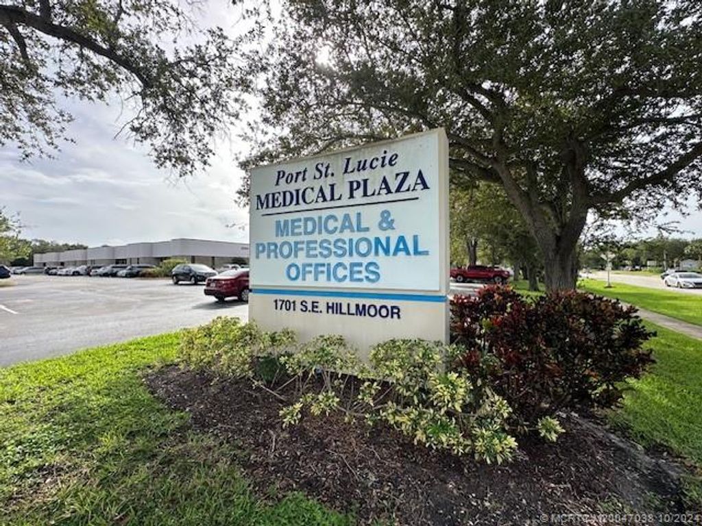 Photo of 1701 SE Hillmoor Drive, Port Saint Lucie, FL 34952 (MLS # M20047038)