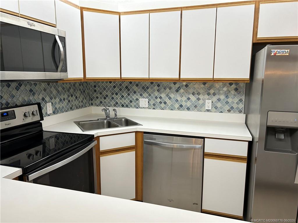 Palm City, Florida 34990, United States, 2 Bedrooms Bedrooms, ,2 BathroomsBathrooms,Residential,Active,137195