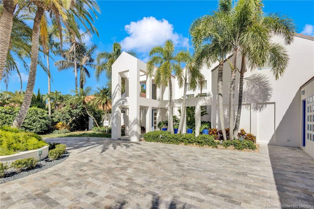 Stuart, Florida 34996, United States, 5 Bedrooms Bedrooms, ,6 BathroomsBathrooms,Residential,Active,65500