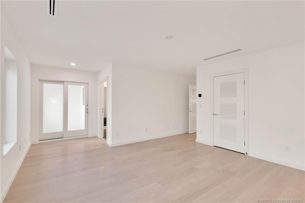 Stuart, Florida 34996, United States, 5 Bedrooms Bedrooms, ,6 BathroomsBathrooms,Residential,Active,65500