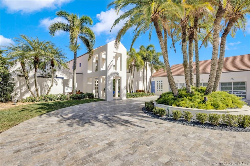 Stuart, Florida 34996, United States, 5 Bedrooms Bedrooms, ,6 BathroomsBathrooms,Residential,Active,65500