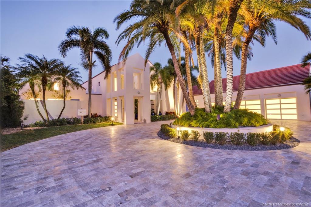 Stuart, Florida 34996, United States, 5 Bedrooms Bedrooms, ,6 BathroomsBathrooms,Residential,Active,65500
