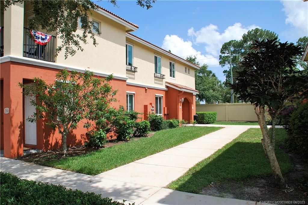 Photo of 51 SE Sedona Circle #104, Stuart, FL 34994 (MLS # M20039928)