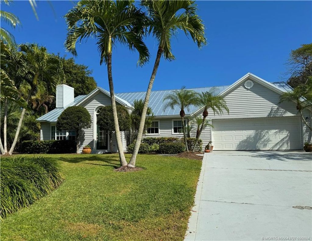 Photo of 22 W High Point Road, Stuart, FL 34996 (MLS # M20043727)